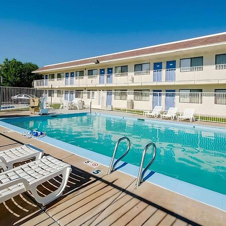 Park Inn By Radisson, Thornton Esterno foto
