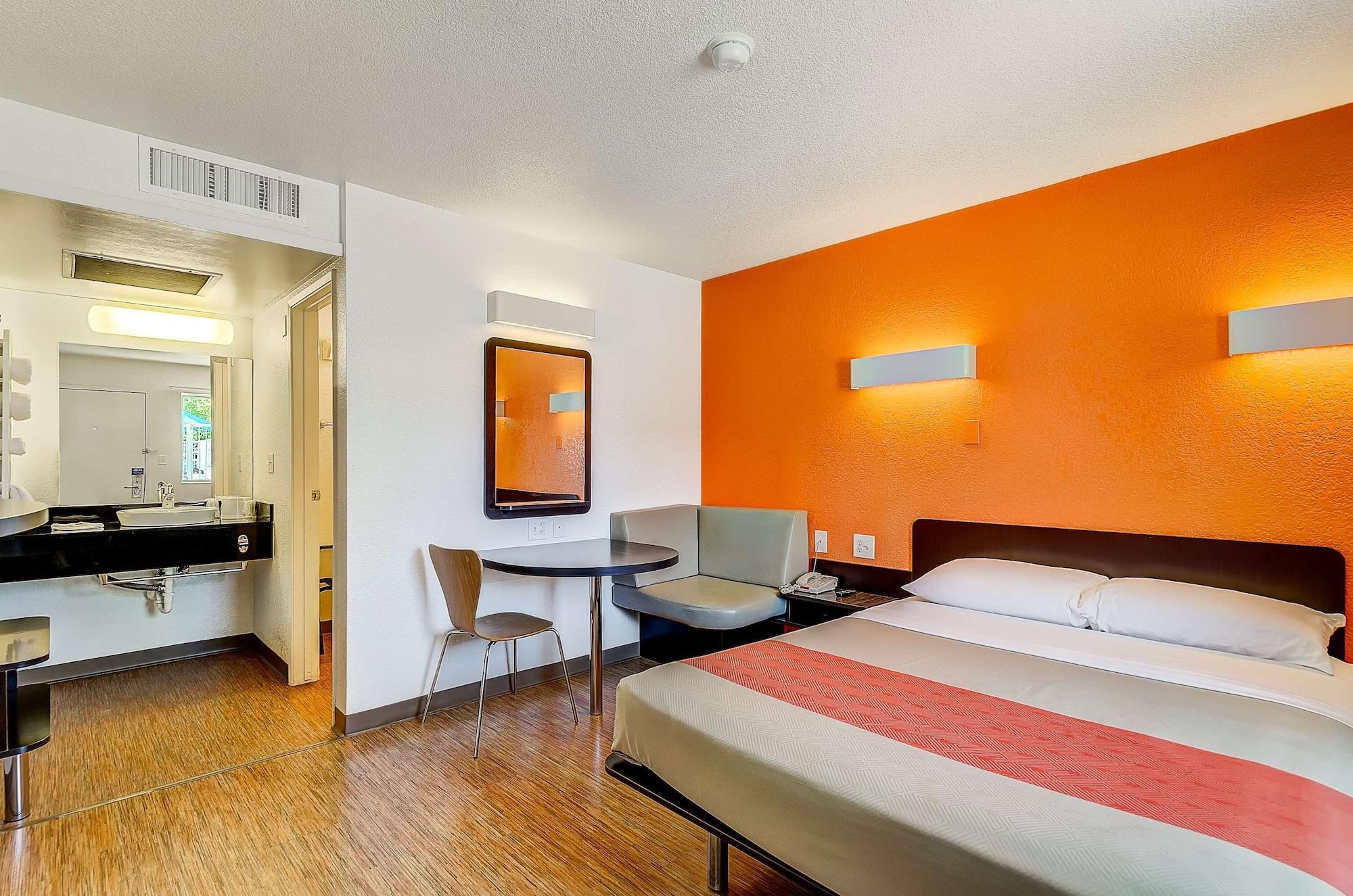 Park Inn By Radisson, Thornton Esterno foto