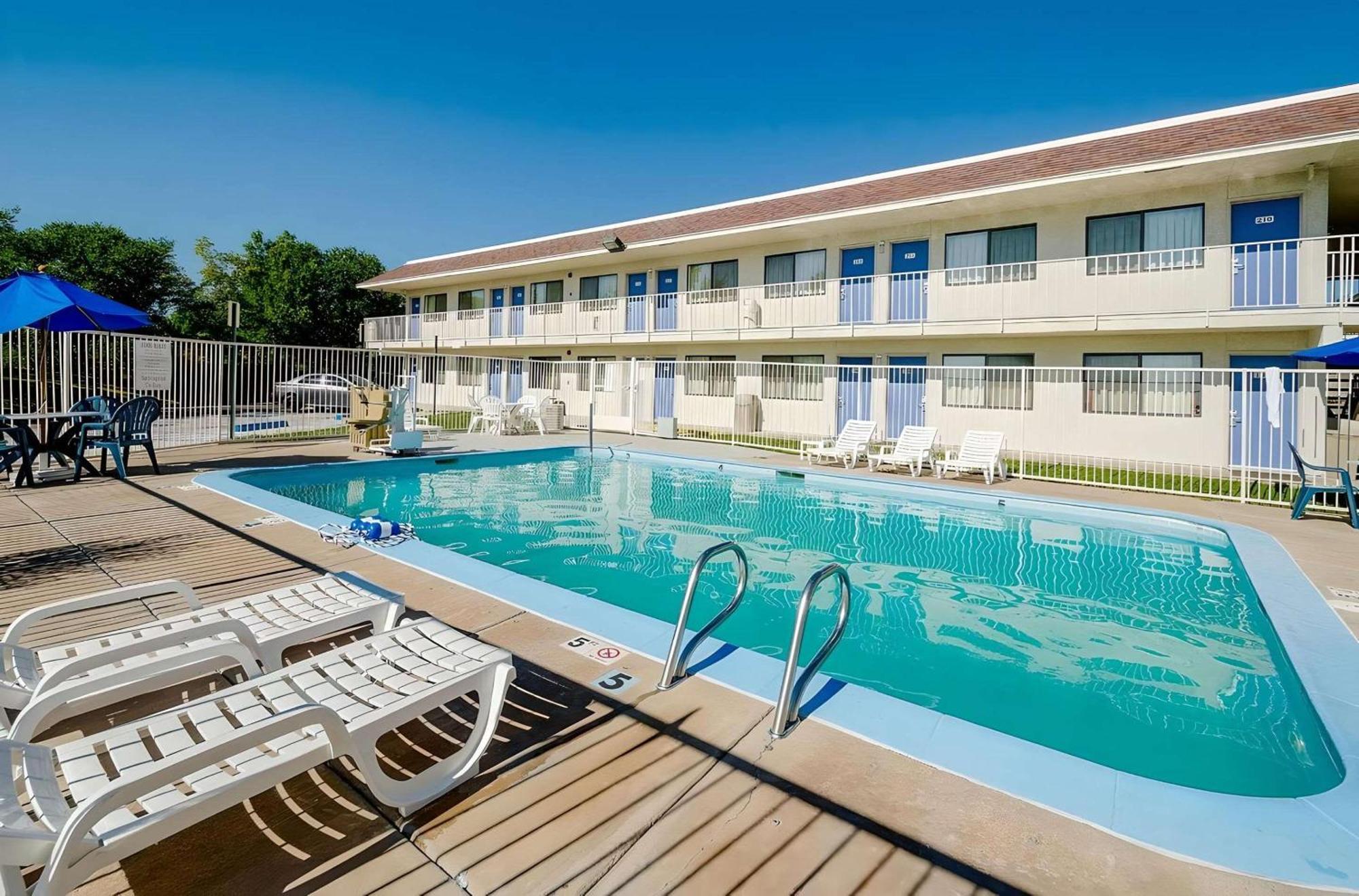 Park Inn By Radisson, Thornton Esterno foto