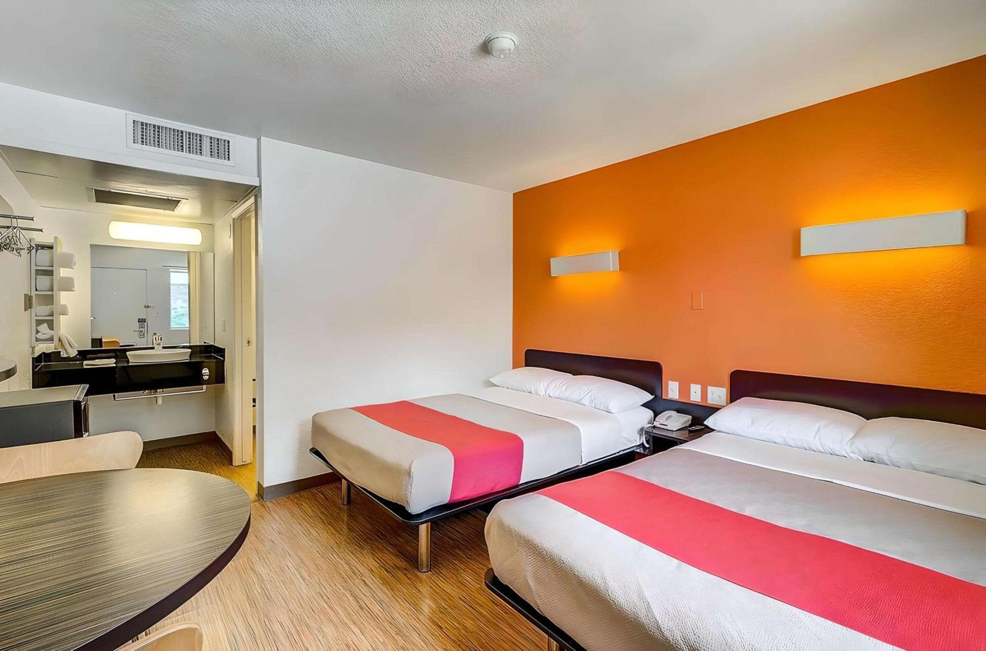Park Inn By Radisson, Thornton Esterno foto