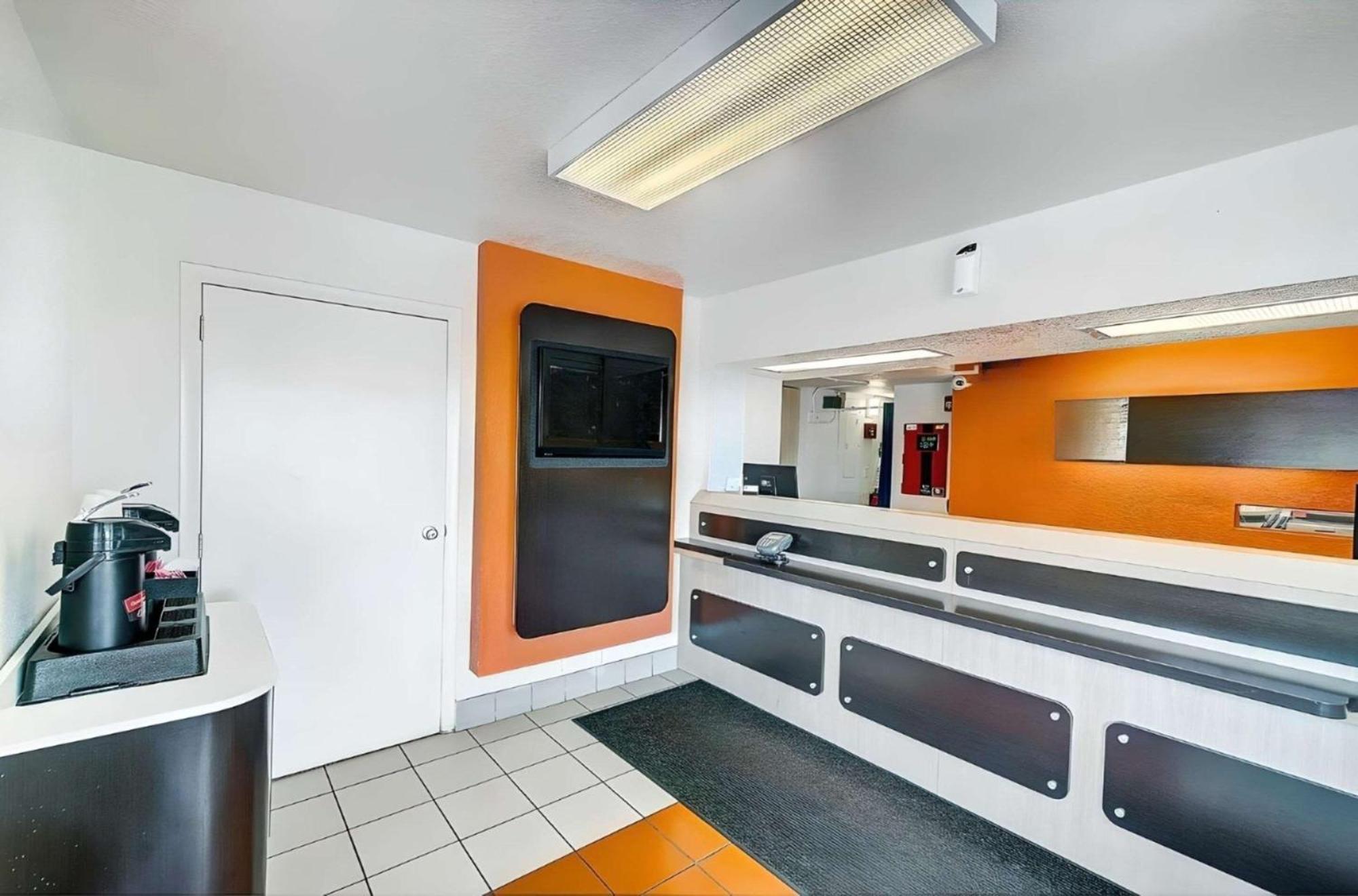 Park Inn By Radisson, Thornton Esterno foto